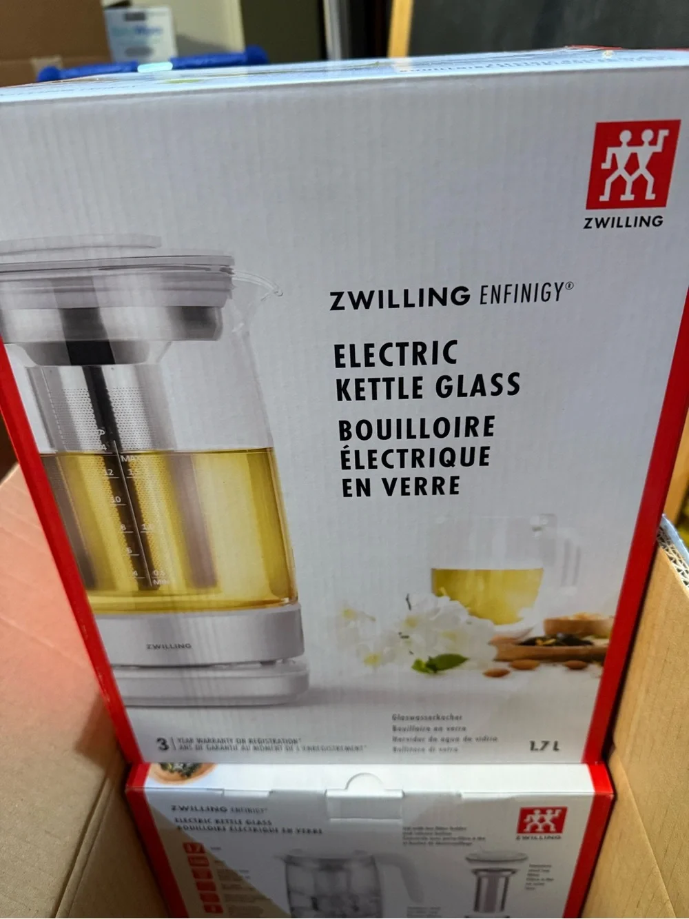 ZWILLING J.A. Henckels White and Silver Glass Tea Kettle with Infuser